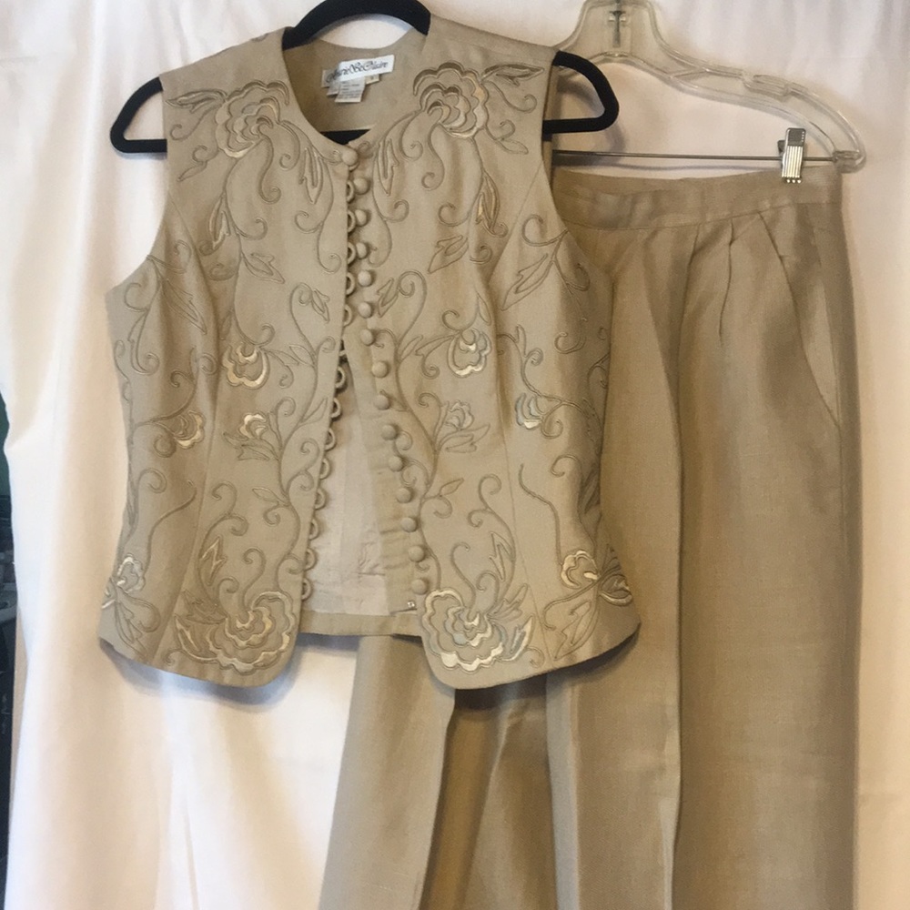 🐾 Marie St Claire two piece slack